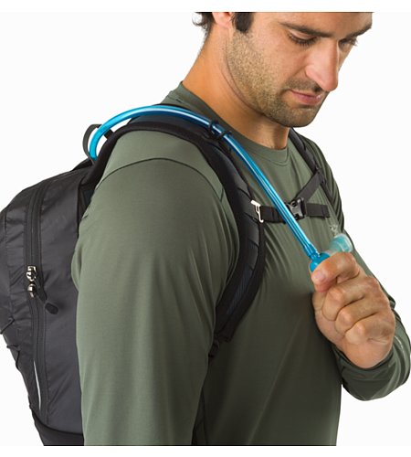 arcteryx aerios 10